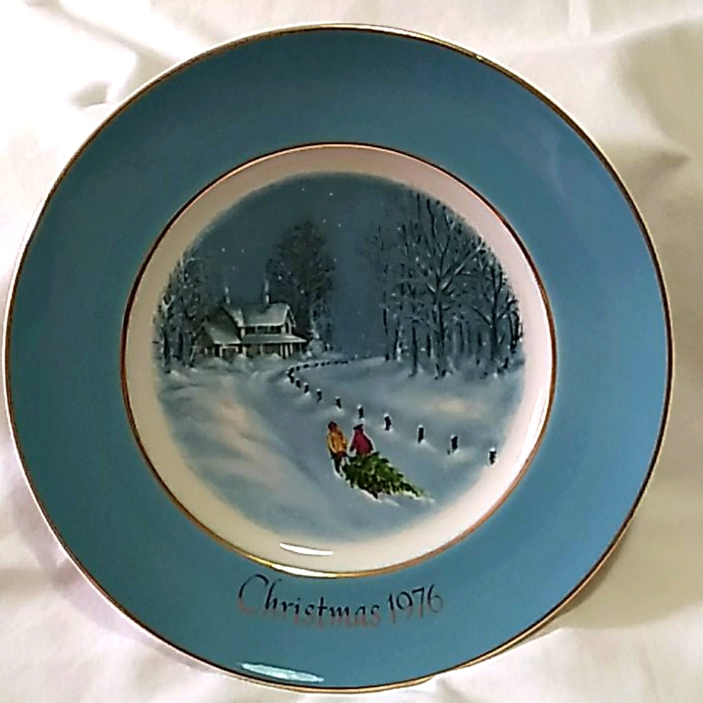Avon 1976 Christmas Plate